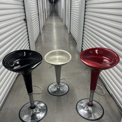 3 SWIVEL BAR STOOLS