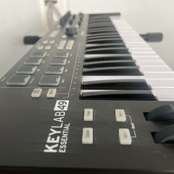 Analog Lab Keyboard 64 Keys 