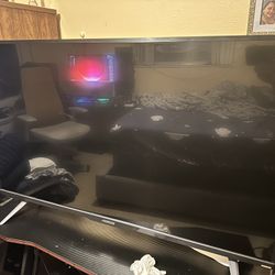 Aourus FV43u Gaming Monitor Gigabyte