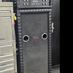 Kustom K200BT Guitar Amplifier and Speaker Cabinet