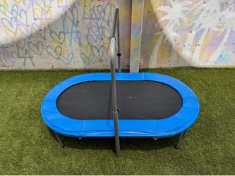 Mini trampoline for two
