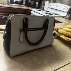 GUESS Purse Make An Offer 