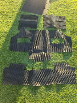 2015–2020 Chevy Suburban Honeycomb Floor Mats – Full Set