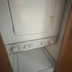 Whirlpool Washer & Dryer Stackable 