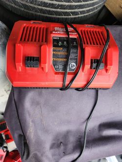 Milwaukee Dual Charger