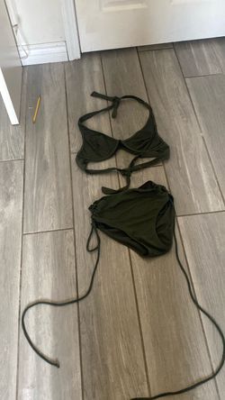 Women’s bathing suit
