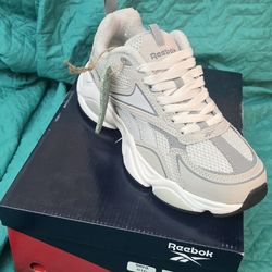 Men's Reebok Shoes Size 10