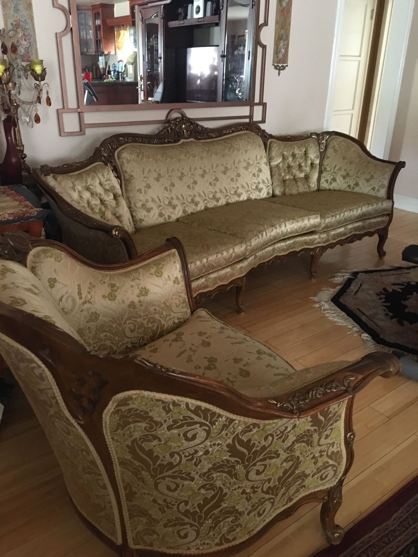 Make an Offer!!fAntique Victorian settee & chair