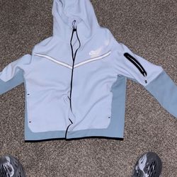 Nike tech