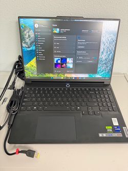 Lenovo Legion 7 16IRX9  Core i9-14900HX (2.20GHz) 16GB 1TB SSD 16” Black RTX4070 Mint Condition