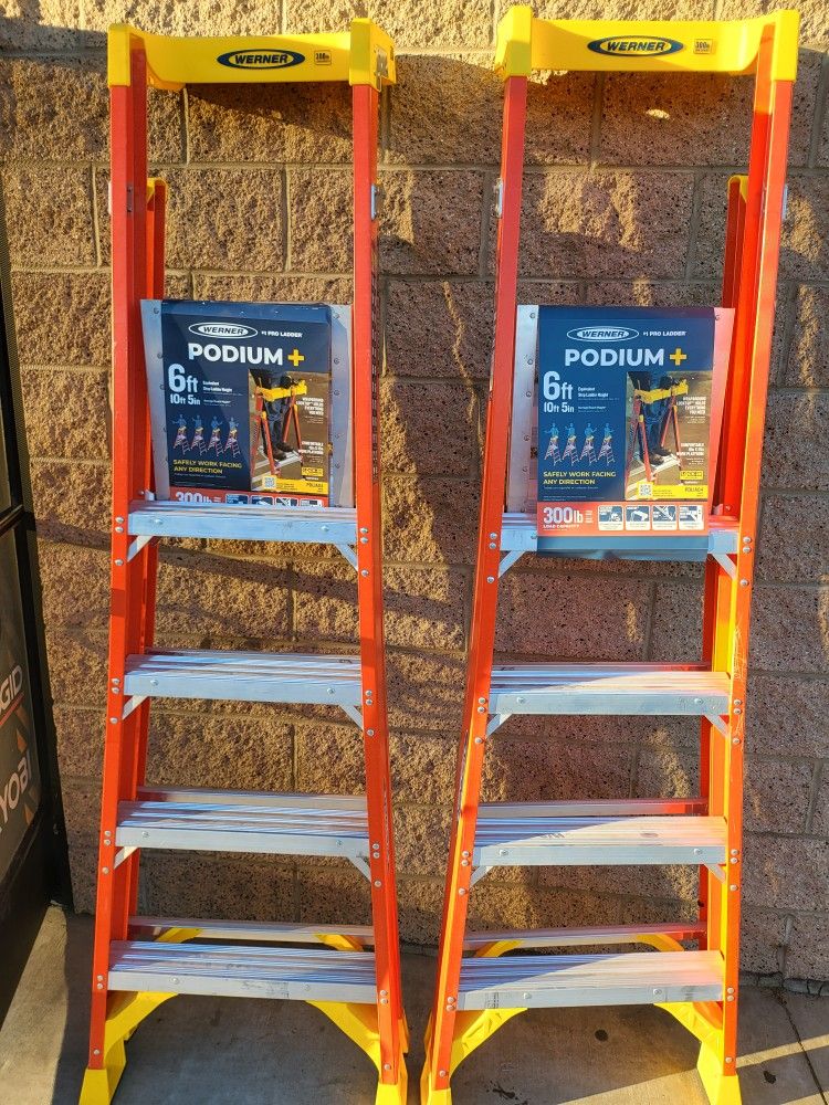 Werner
$189.00
4 ft. Fiberglass Podium+ Platform Step Ladder (10 ft. Reach Height) with 300 lbs. Load Capacity Type IA Duty Rating