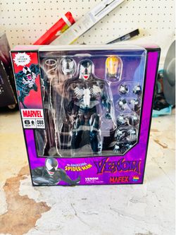 Mafex 088 venom