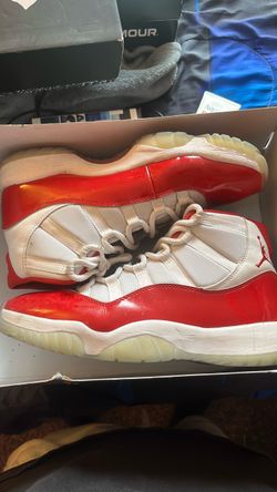 cherry 11s   size 10