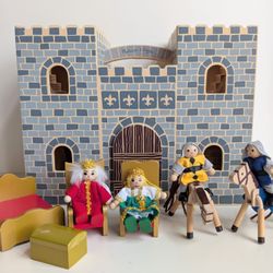 Melissa & Doug Fold & Go Wooden Castle Dollhouse W/ Wooden Dolls & Horses 12pcs