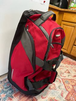 Dockers Rolling Duffel Bag Wheeled Red Black Travel Luggage