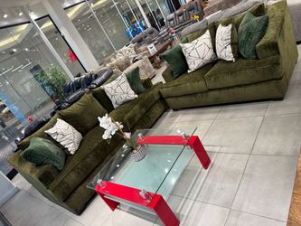 Green Fabric  Sofa Set with Throw Pillows 💚💚💚