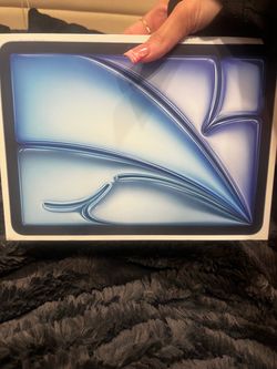 iPad Air 11in Blue