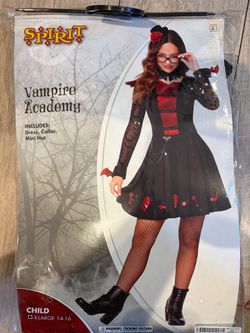 Vampire Academy size 14-16