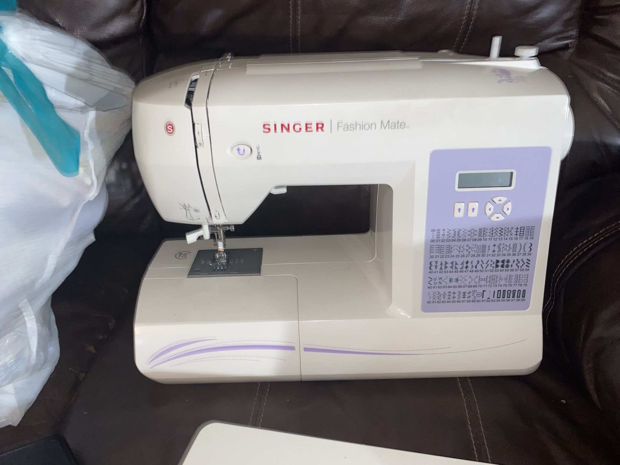 Singer Fashion Mate 5560 Sewing Machine