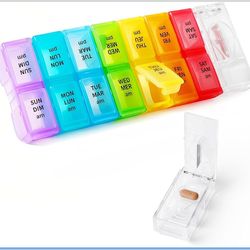 Pill Organizer w/Pill Cutter $10 (NEW)