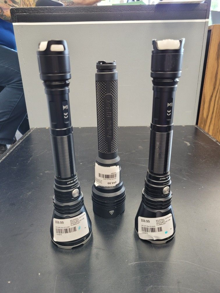 Tactical Flashlights – Fenix TK47 & Streamlight HL-5X