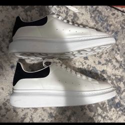 Alexander McQueen Sz 45