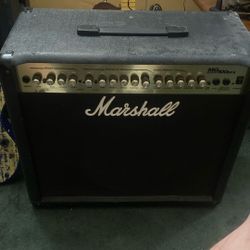 Marshall MG 100 DFX