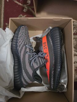 Yeezy 350s and Dunks for sell