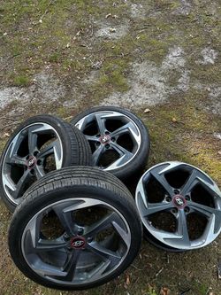 Hyundai Veloster OEM 18” Wheels – Full Set (3 Tires Included)