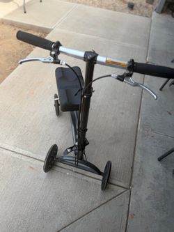 Knee scooter