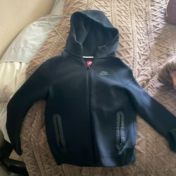 black nike teck