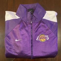 Nike Lakers Jacket Size Medium Boys/Youth (Used)