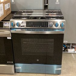 GE Gas Range New Scratch and Dent