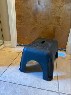 Black Sturdy Step Stool 15 x 9 inches