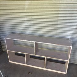 ⭐ Pink Storage Shelf / Console – $60