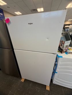 Whirlpool apartment size fridge