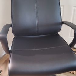 Tempur-Pedic Leather High Back Chair Almost NEW