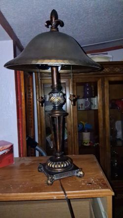 Bronze Fleur-de-Lis Table Lamp