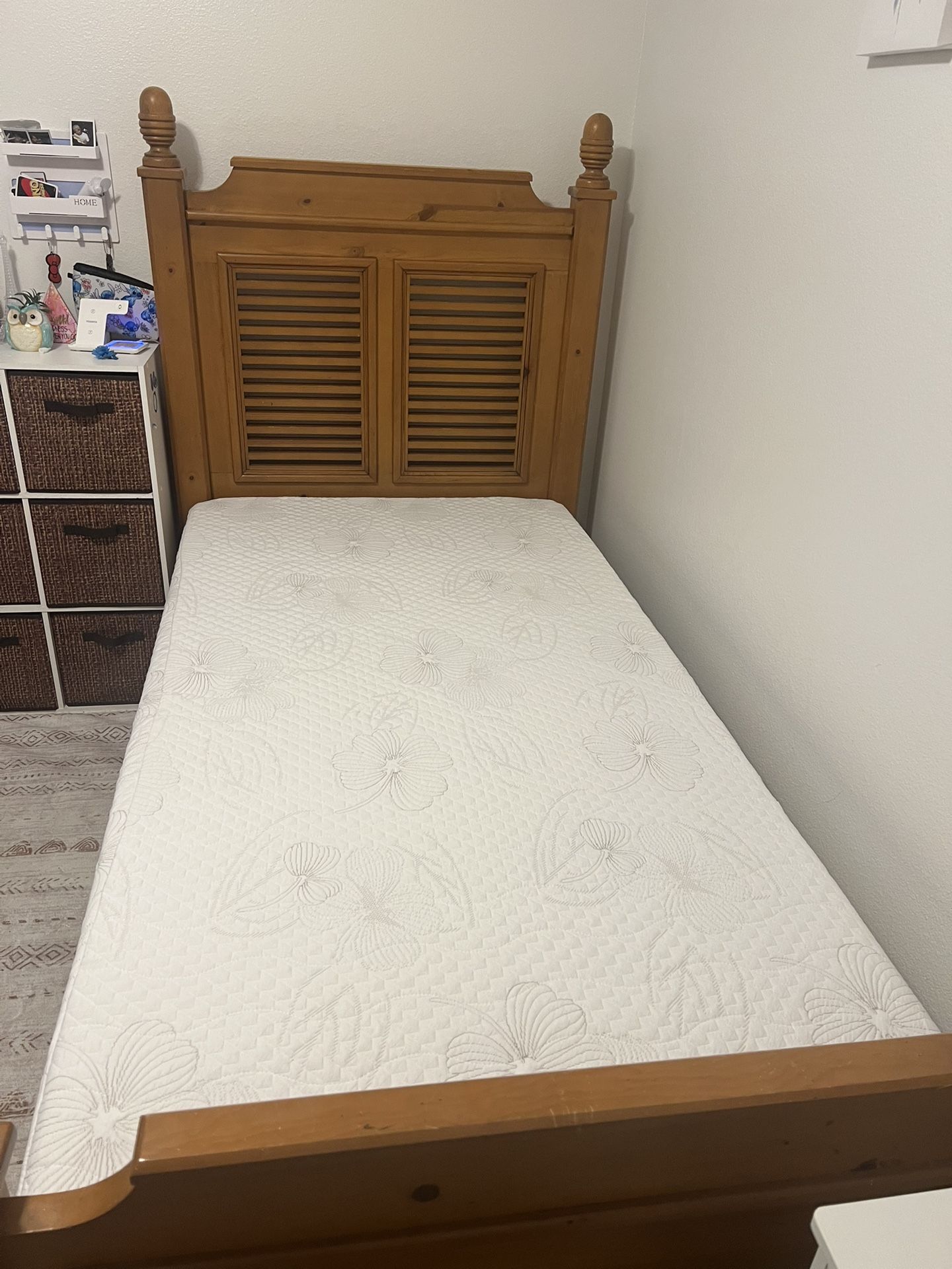 Wooden Twin Bed with New Mattress 