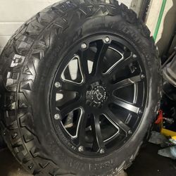 Set Of 4 Black Rhino 20”5x127 With 35x12.50R20