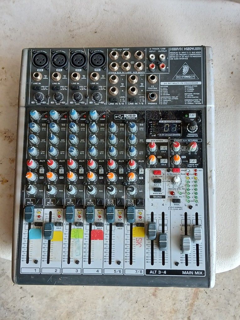 Behringer Xenyx X1240USB