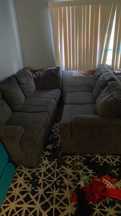 Couch set