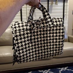 New, No Tags Vera Bradley Cosmetic Bag,  Houndstooth Pattern