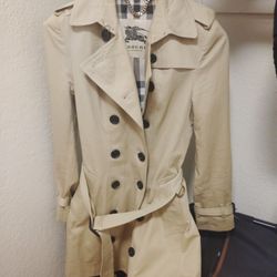 BURBERRY LONDON TRENCH COAT 
