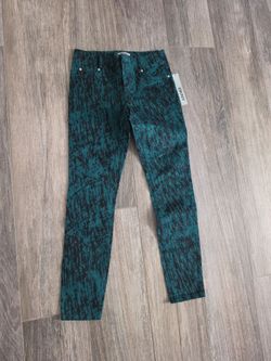 DKNY women's size 0 brand new skinny pants jeans and green and black rainforest