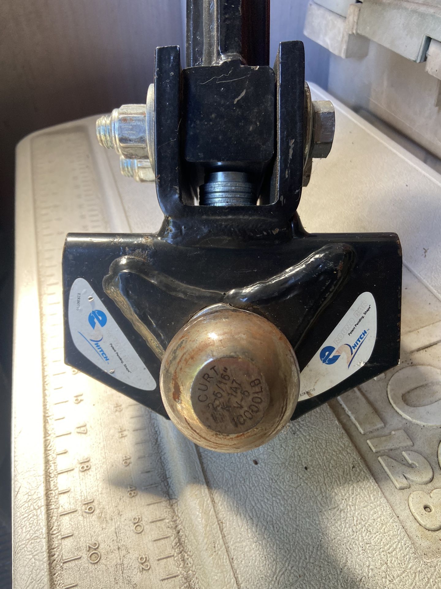 ROUND BAR WEIGHT DISTRIBUTION HITCH