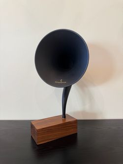 GRAMOVOX BLUETOOTH SPEAKER 3.0- HARD TO FIND USED- CHEAP!