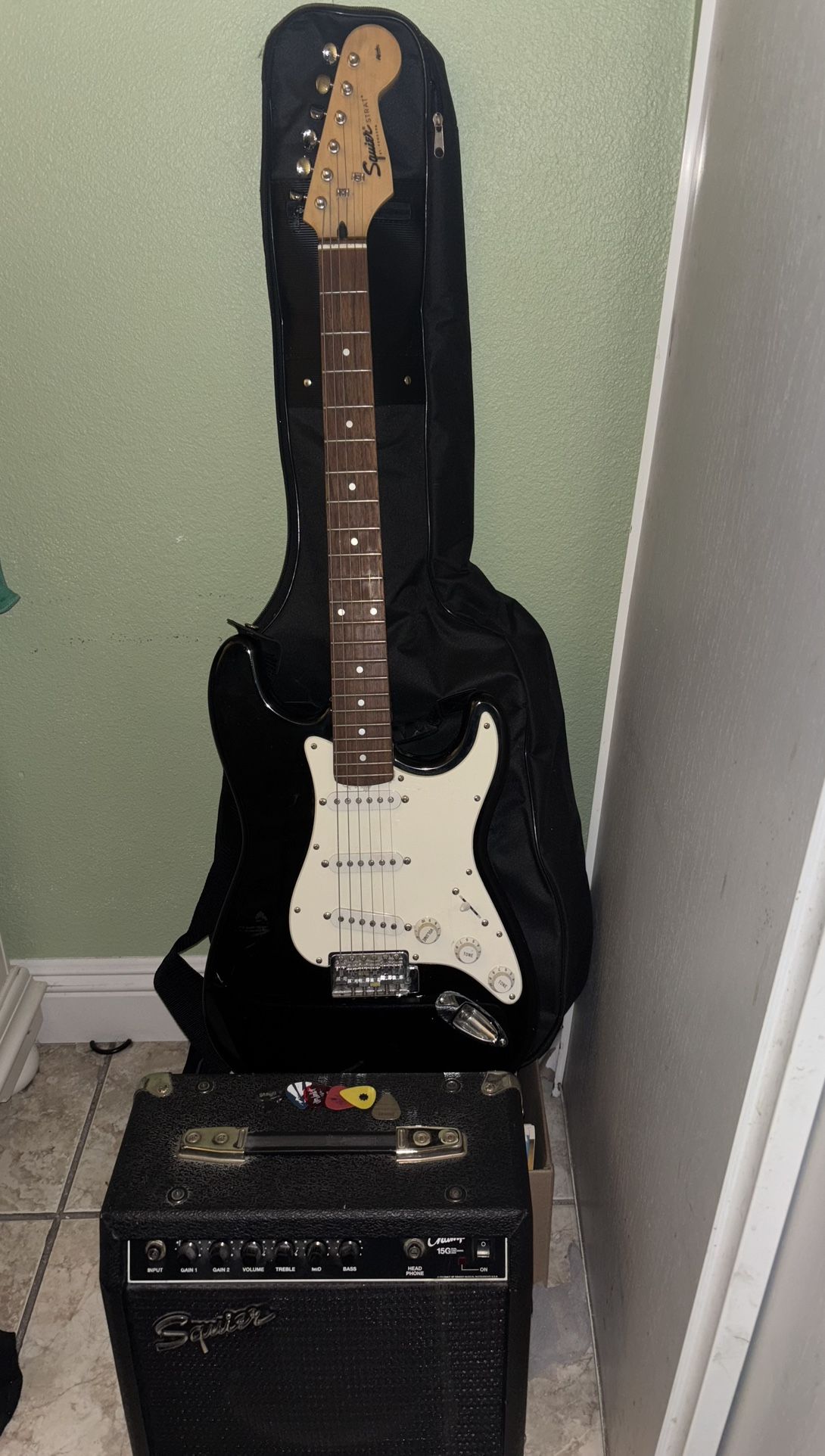 Electric Guitar Fender Strat