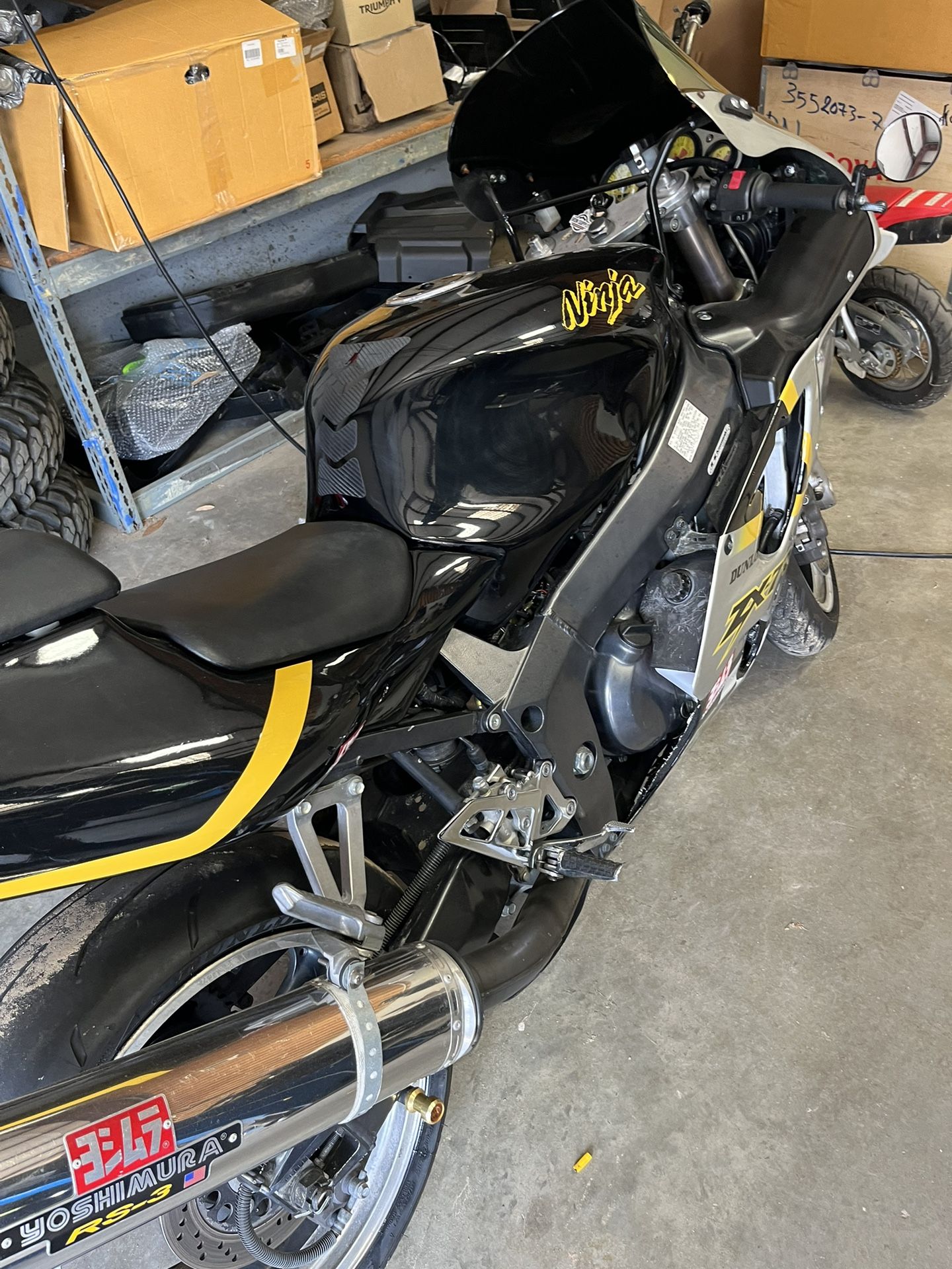 2000 Kawasaki Zx7r for Sale in Fulshear, TX - OfferUp