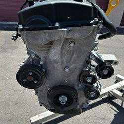 2.4 L Engine With Low Miles Off A 2013 Hyundai Tucson 